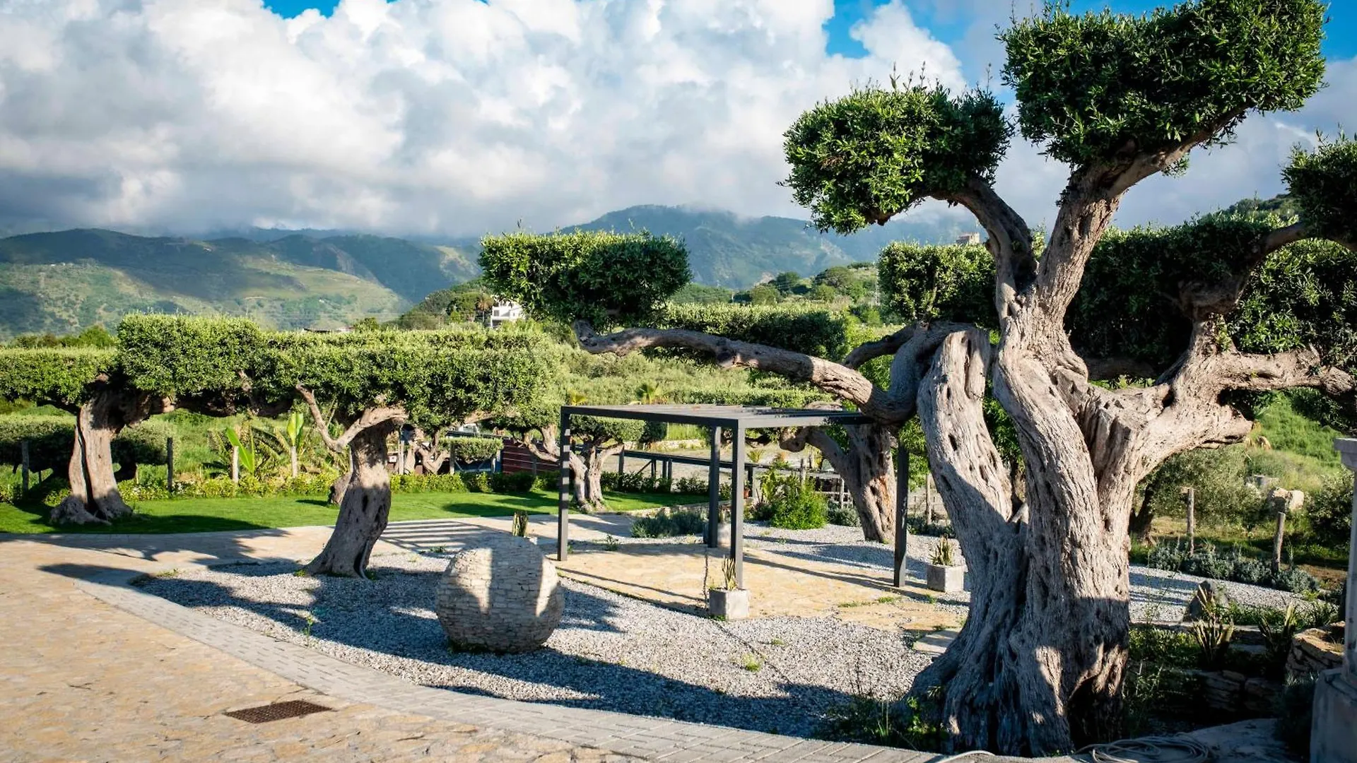 Tenuta Pietravera Furnari Farm stay