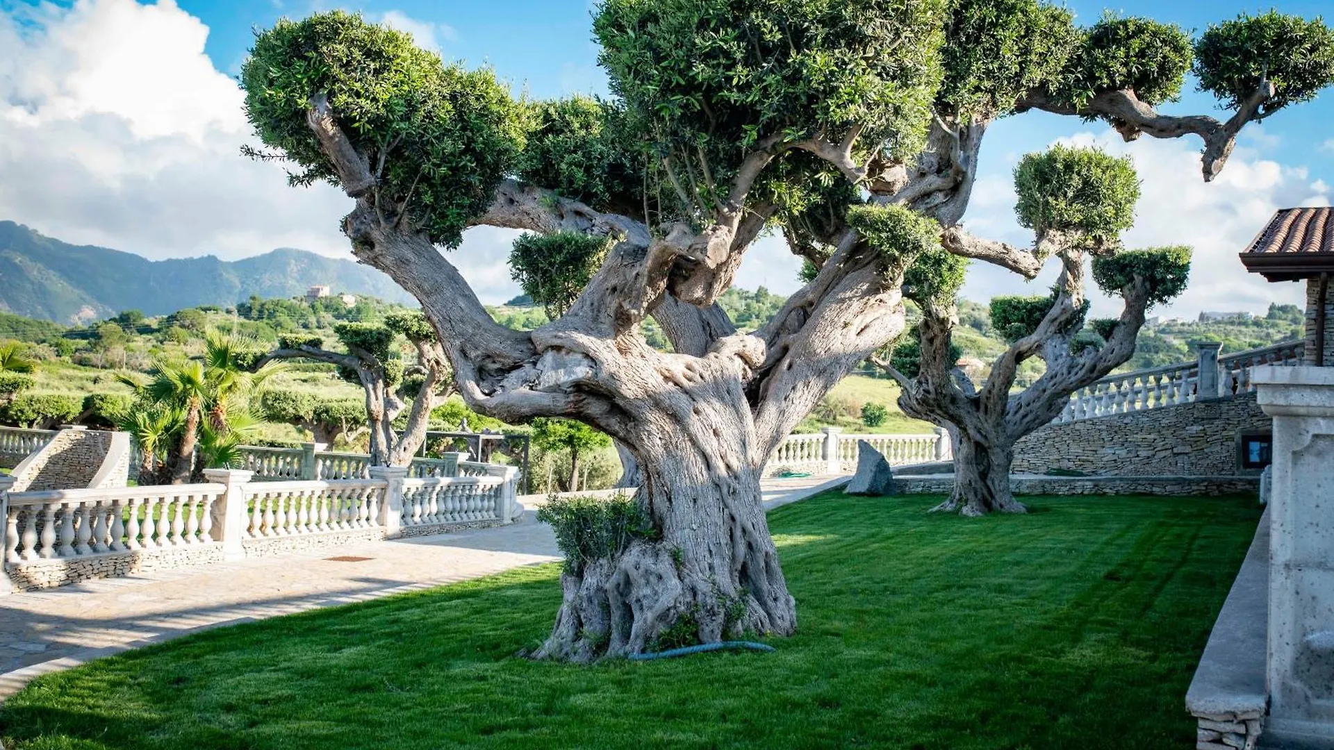 Tenuta Pietravera Furnari 0*,  Italy